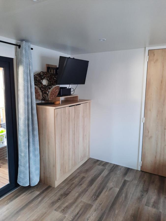 Jpp Marie Ange Proprietaire Hotel Saint-Julien-en-Born Exterior photo